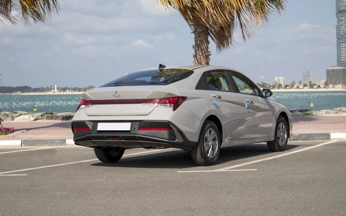 Hyundai Elantra 2024